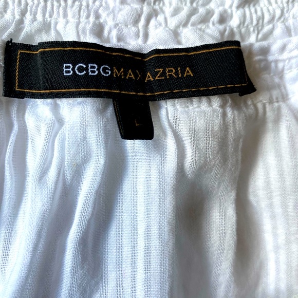BCBGMAXAZRIA WHITE SEMI-SHEER TOP . - Picture 7 of 12